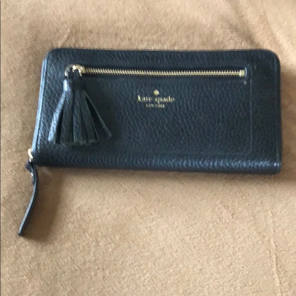 Kate Spade zipper wallet